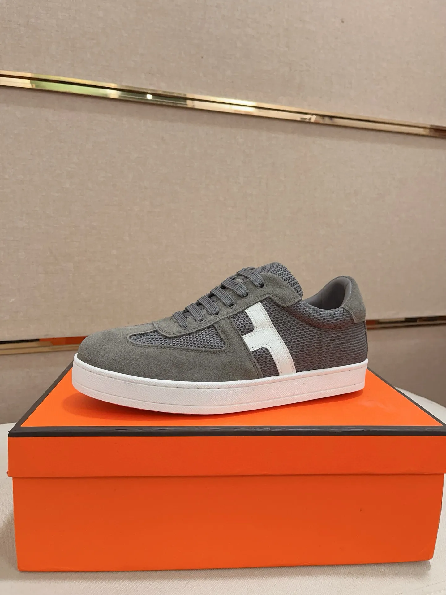 Men's clothing and shoes💰: 400💰《HERMES》【Classic Original Version】Hermès; Top 🔝 Purchasing Agency 🔍🔍Men's latest 🇺🇸 counter sales simultaneously, original ▲▲cowhide imported from Italy ▲▲Exquisite workmanship (Italian 🇮🇹Imported water-dyed 🐂cowhide lining) sole: original sole provided by the original factory, ⚠️exclusive double-layer activity·TPR·rubber·combined molded outsole; Code number: 38-44 (45/46 can be customized, non-refundable)